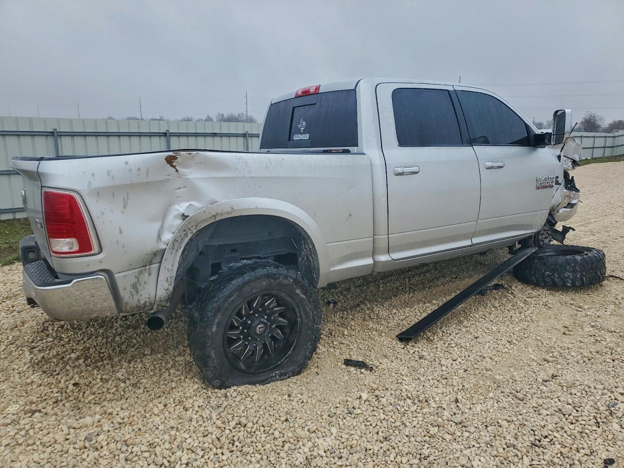 2017 RAM 2500 LARAMIE photo 5