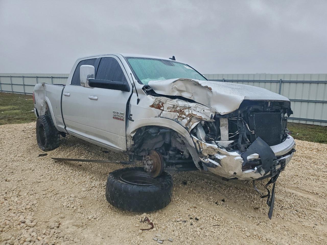 2017 RAM 2500 LARAMIE photo 7