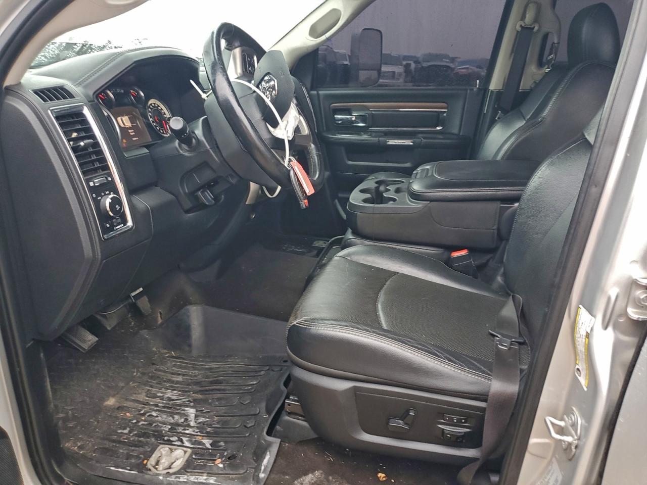 2017 RAM 2500 LARAMIE photo 13