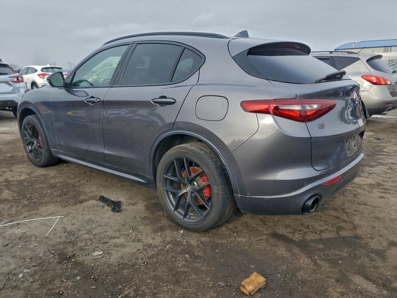 2020 ALFA ROMEO STELVIO TI photo 2