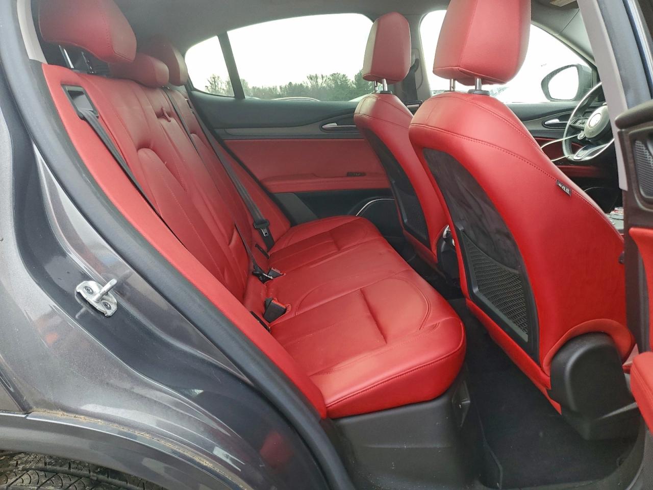 2020 ALFA ROMEO STELVIO TI photo 10