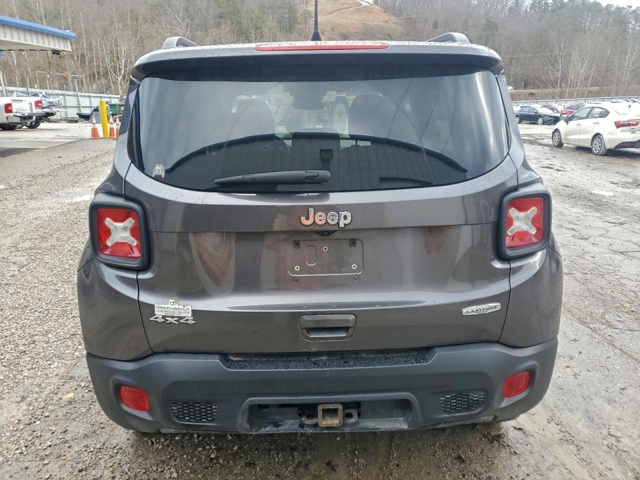 2019 JEEP RENEGADE LATITUDE photo 6
