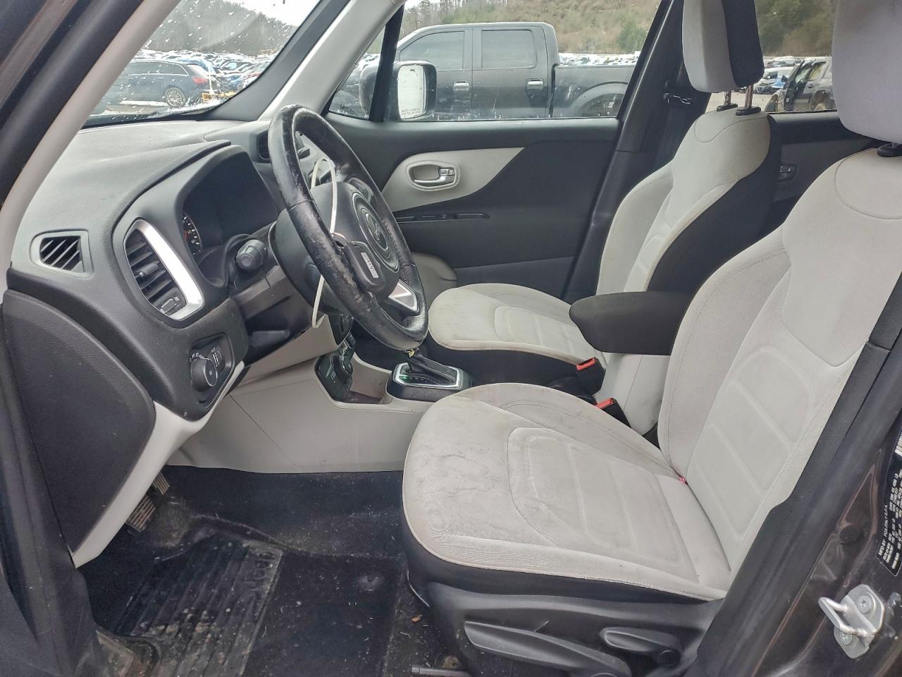 2019 JEEP RENEGADE LATITUDE photo 7