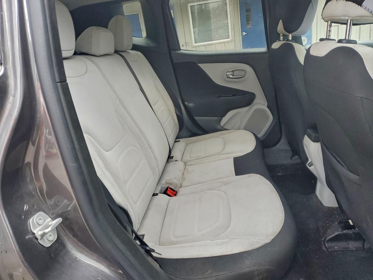 2019 JEEP RENEGADE LATITUDE photo 11