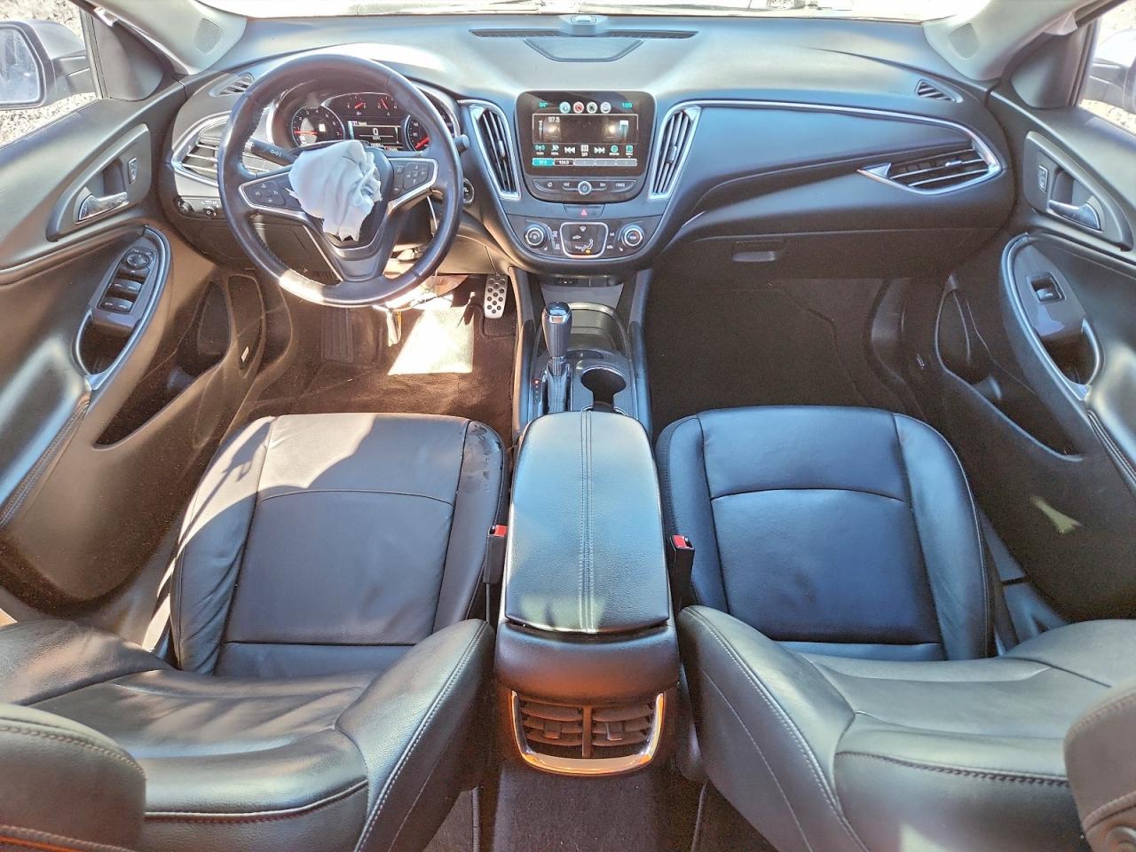 2017 CHEVROLET MALIBU LT photo 8