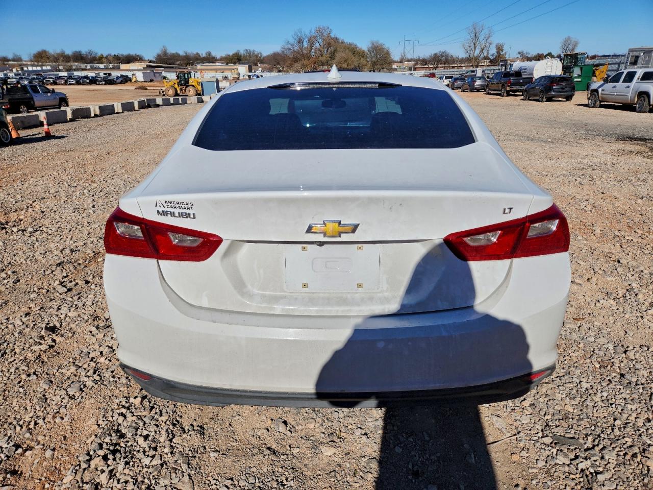 2017 CHEVROLET MALIBU LT photo 6