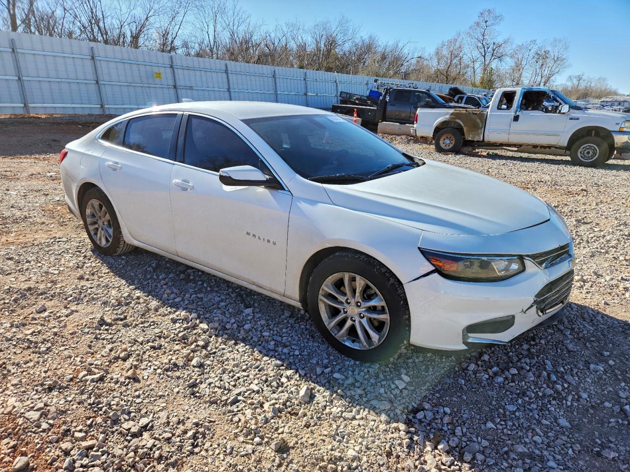 2017 CHEVROLET MALIBU LT photo 4