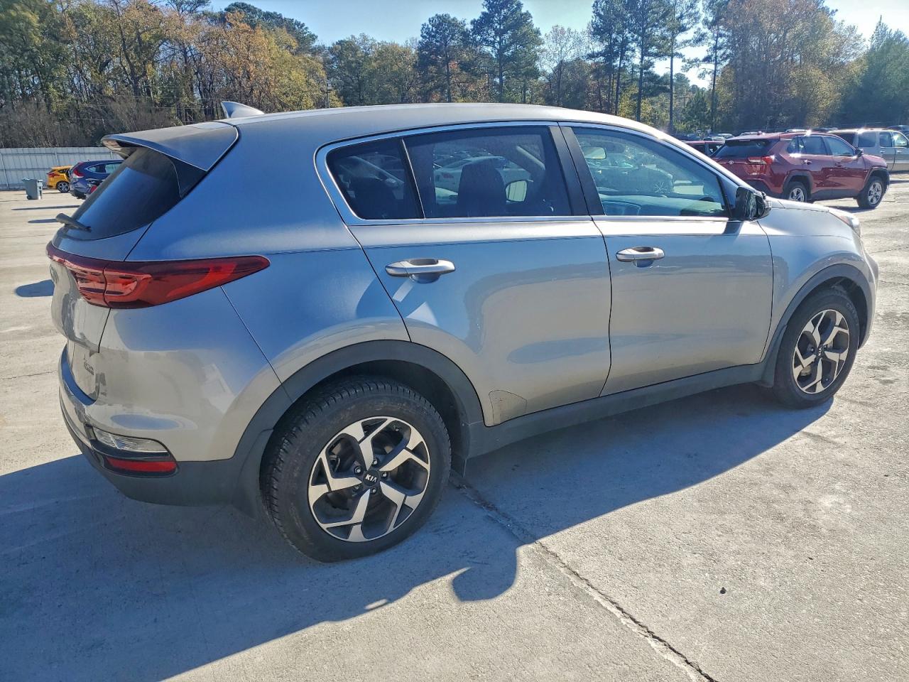 2020 KIA SPORTAGE LX photo 3
