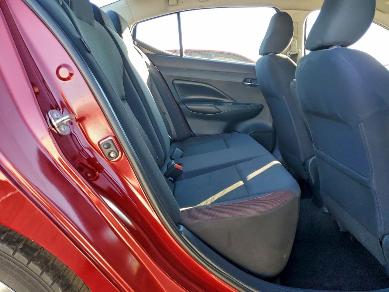 2020 NISSAN VERSA SR photo 10