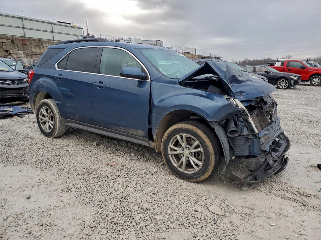 2017 CHEVROLET EQUINOX LT photo 4