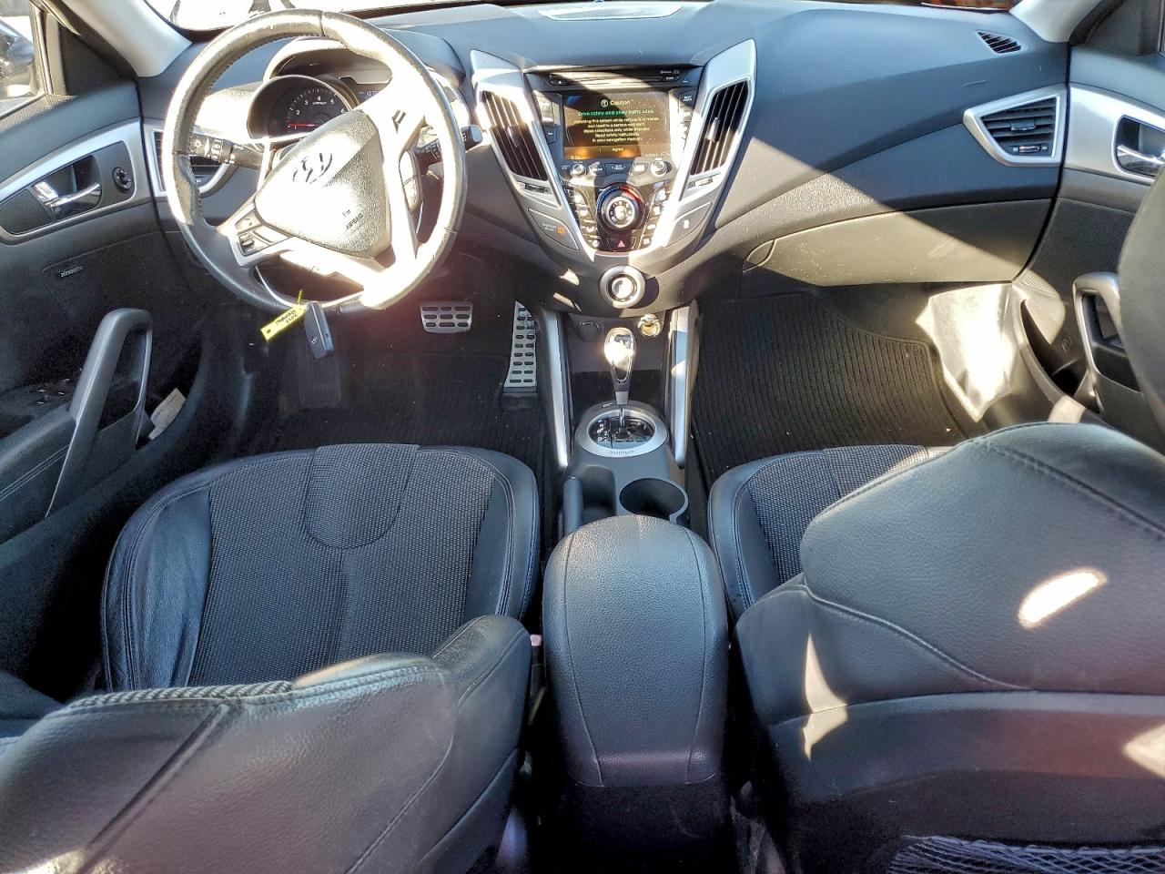 2012 HYUNDAI VELOSTER photo 15