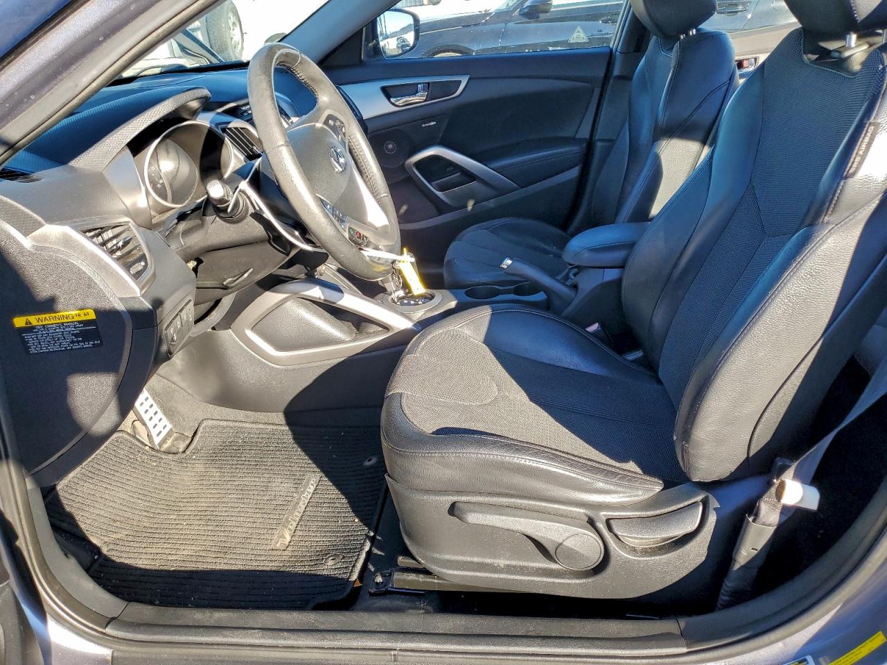 2012 HYUNDAI VELOSTER photo 13