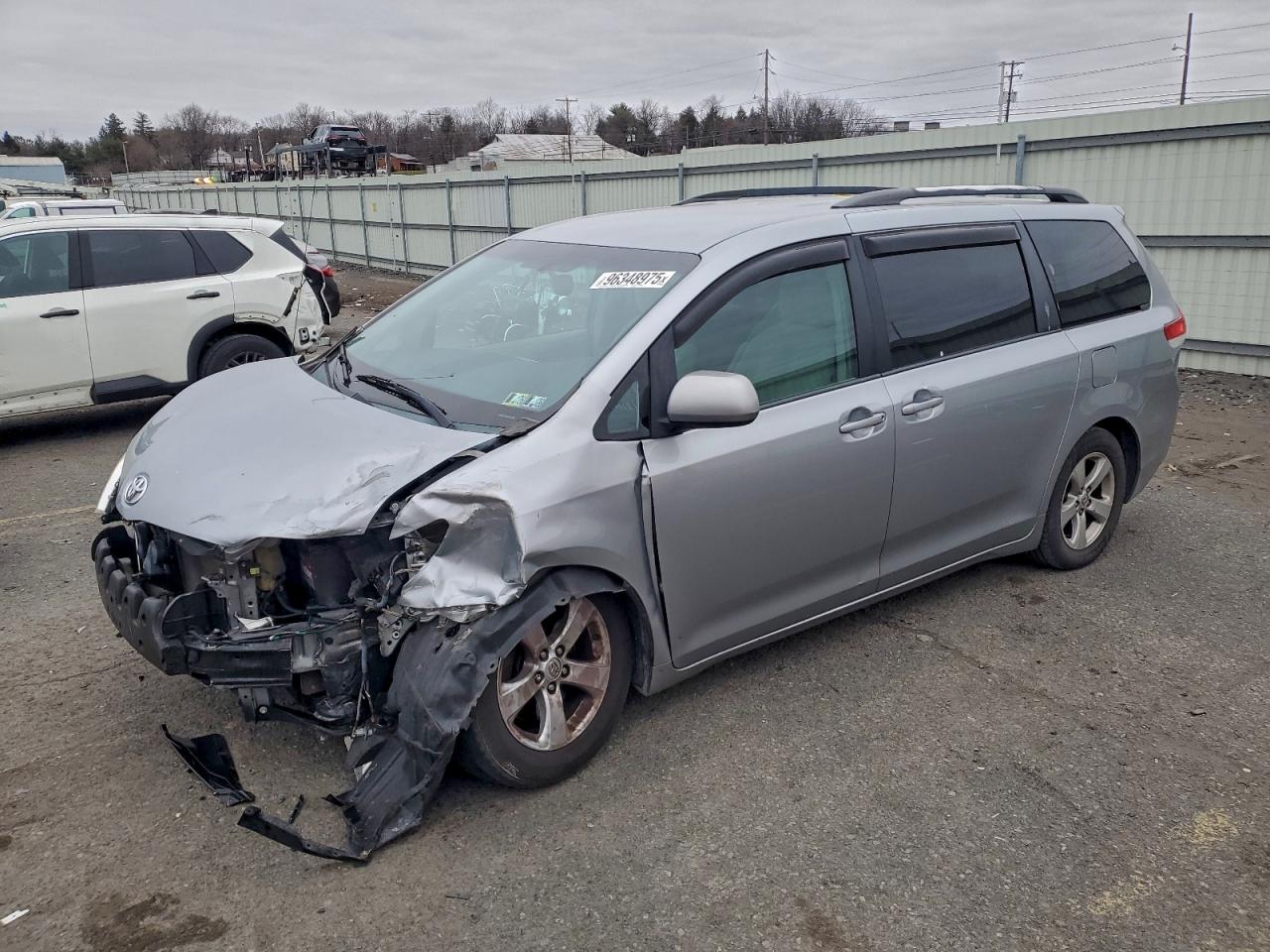 2014 TOYOTA SIENNA