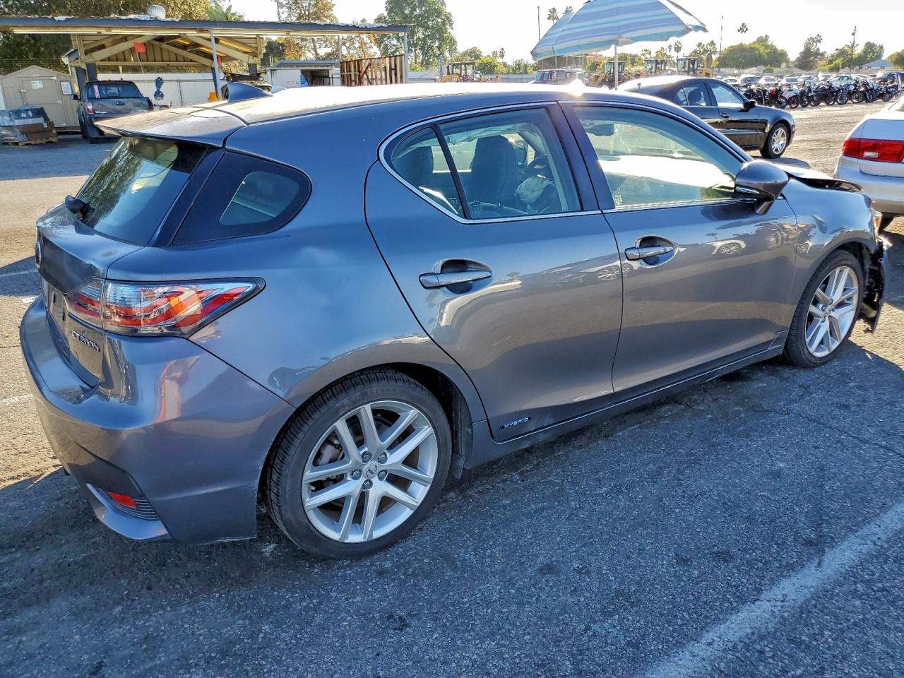 2015 LEXUS CT 200 photo 9