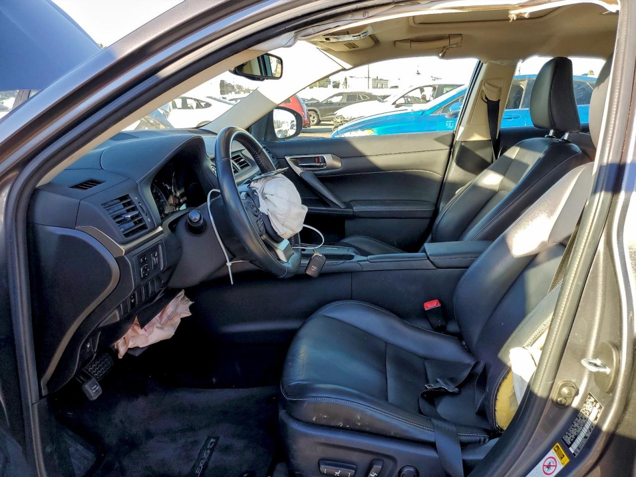 2015 LEXUS CT 200 photo 25