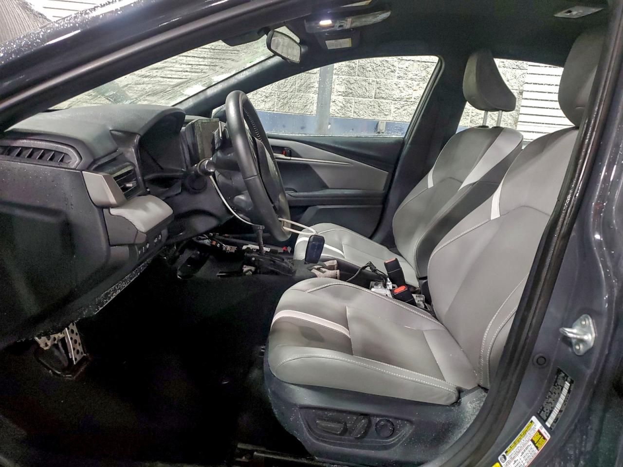 2025 TOYOTA CAMRY XSE photo 13