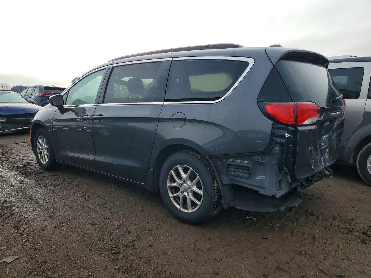 2020 CHRYSLER VOYAGER LXI photo 3