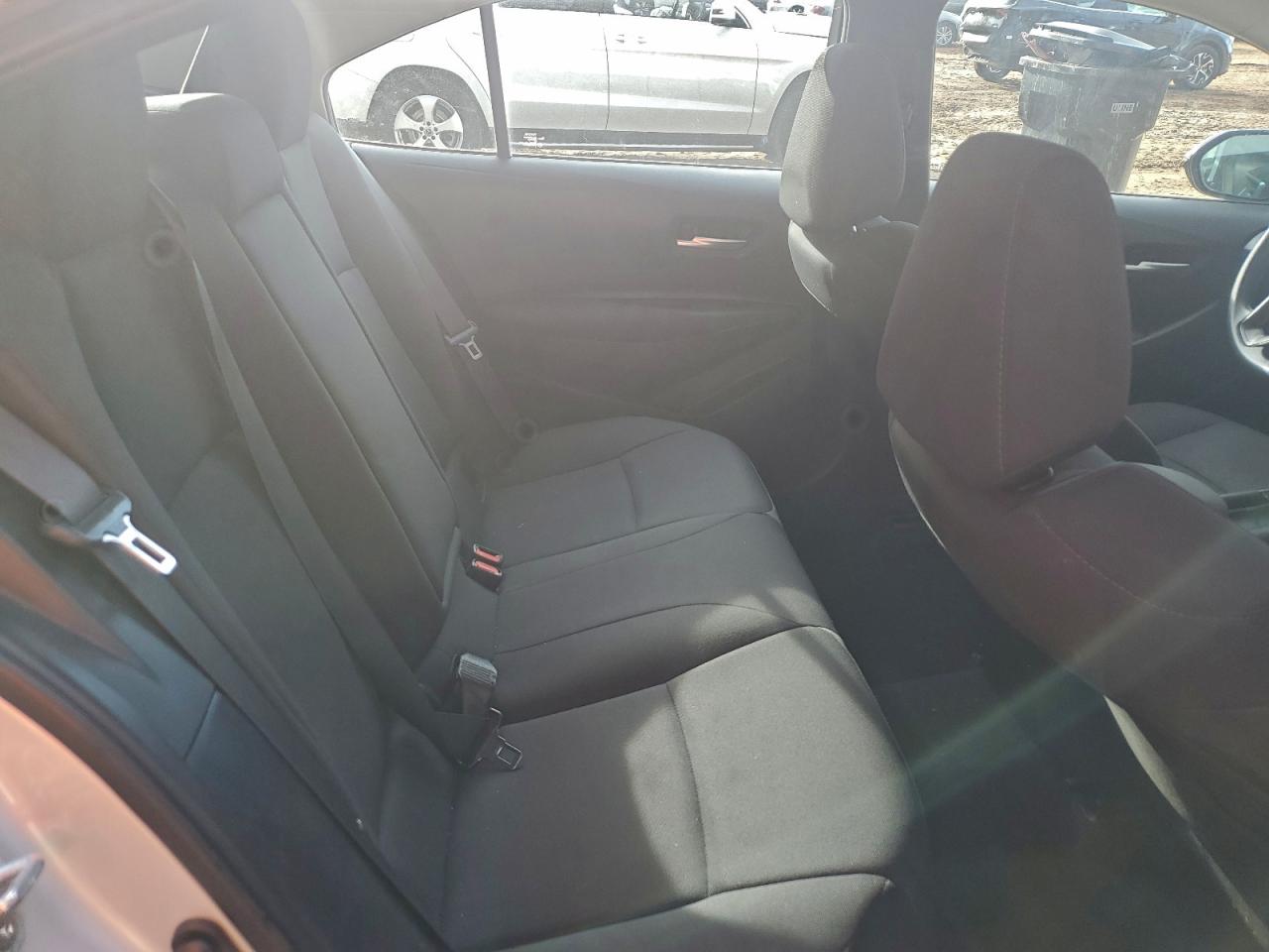 2021 TOYOTA COROLLA LE photo 19