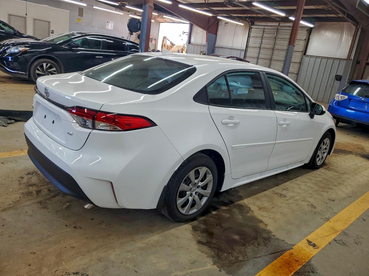 2025 TOYOTA COROLLA LE photo 5