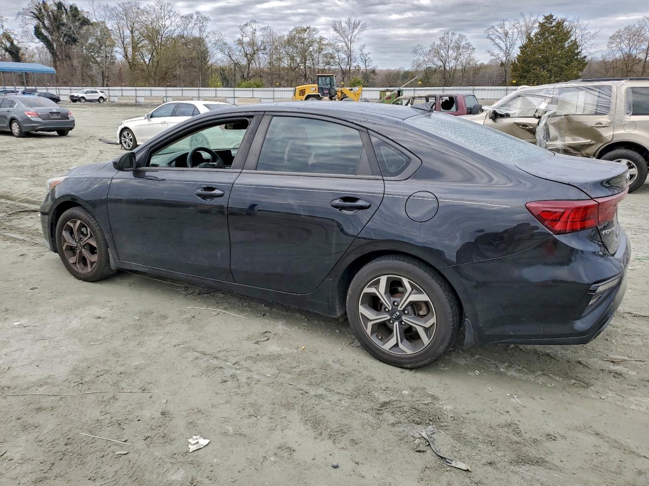 2019 KIA FORTE FE photo 2