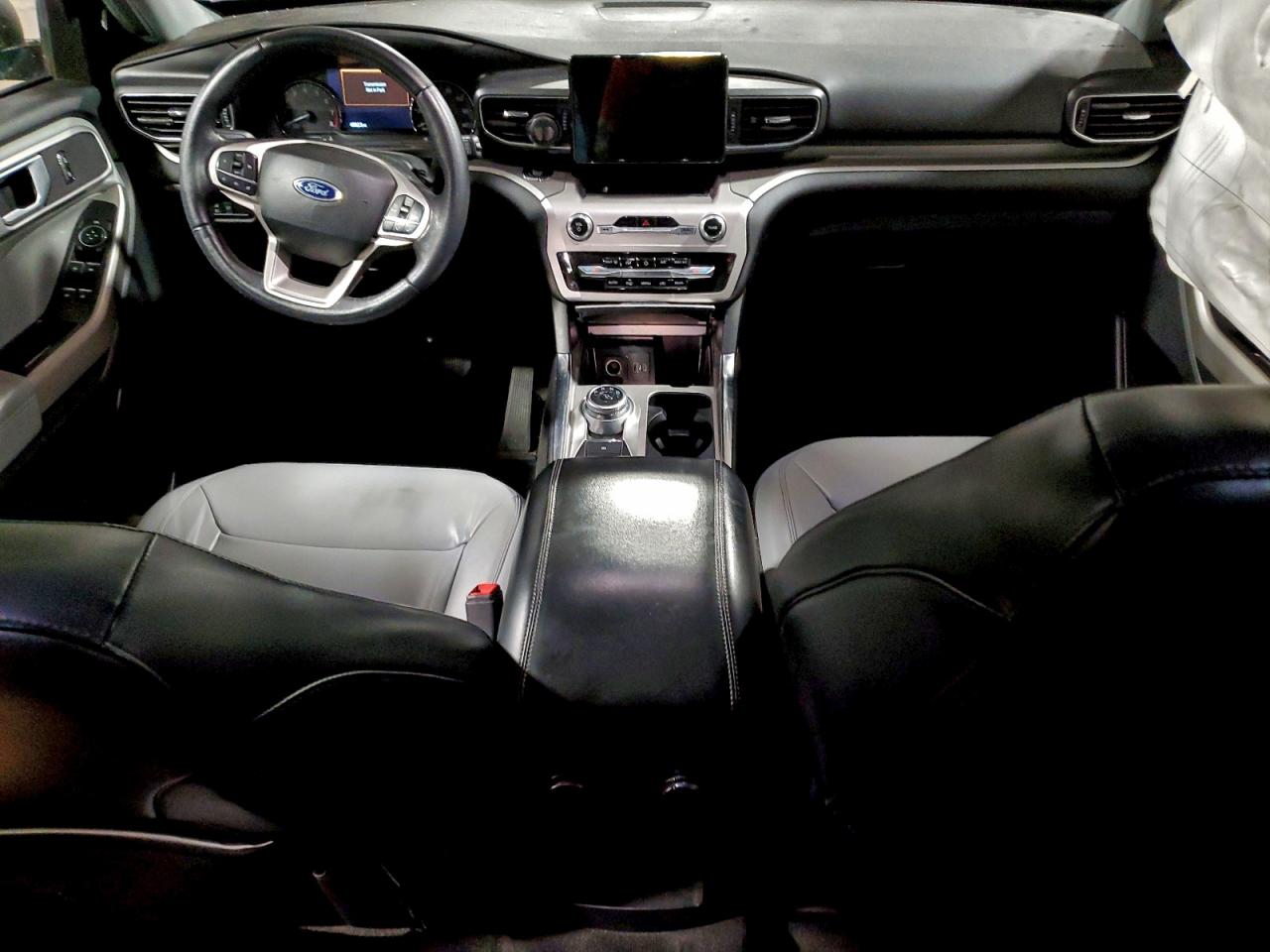 2021 FORD EXPLORER XLT photo 8