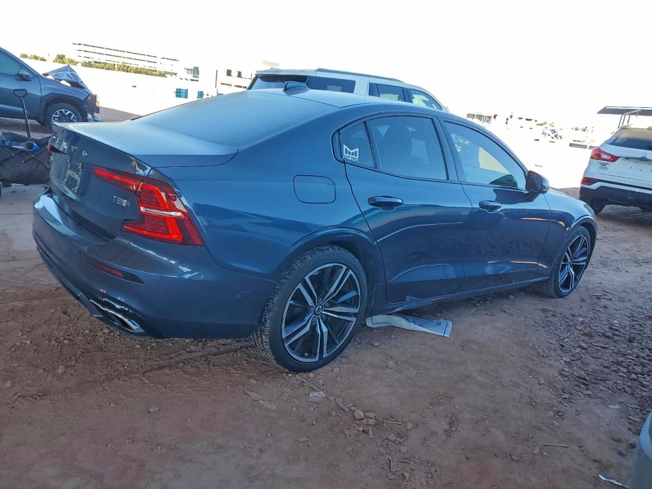 2019 VOLVO S60 T8 R-DESIGN photo 3
