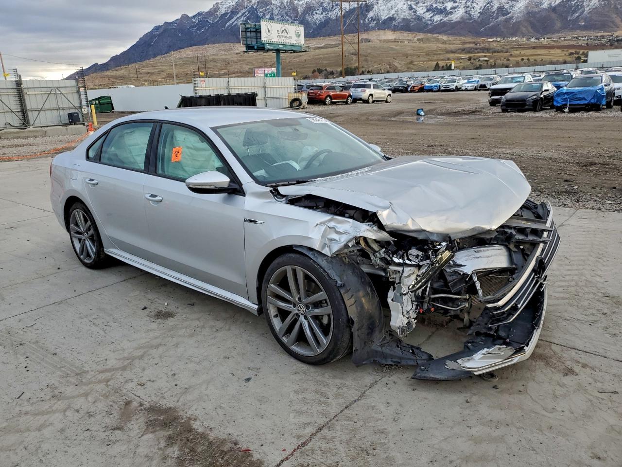 2018 VOLKSWAGEN PASSAT S photo 4