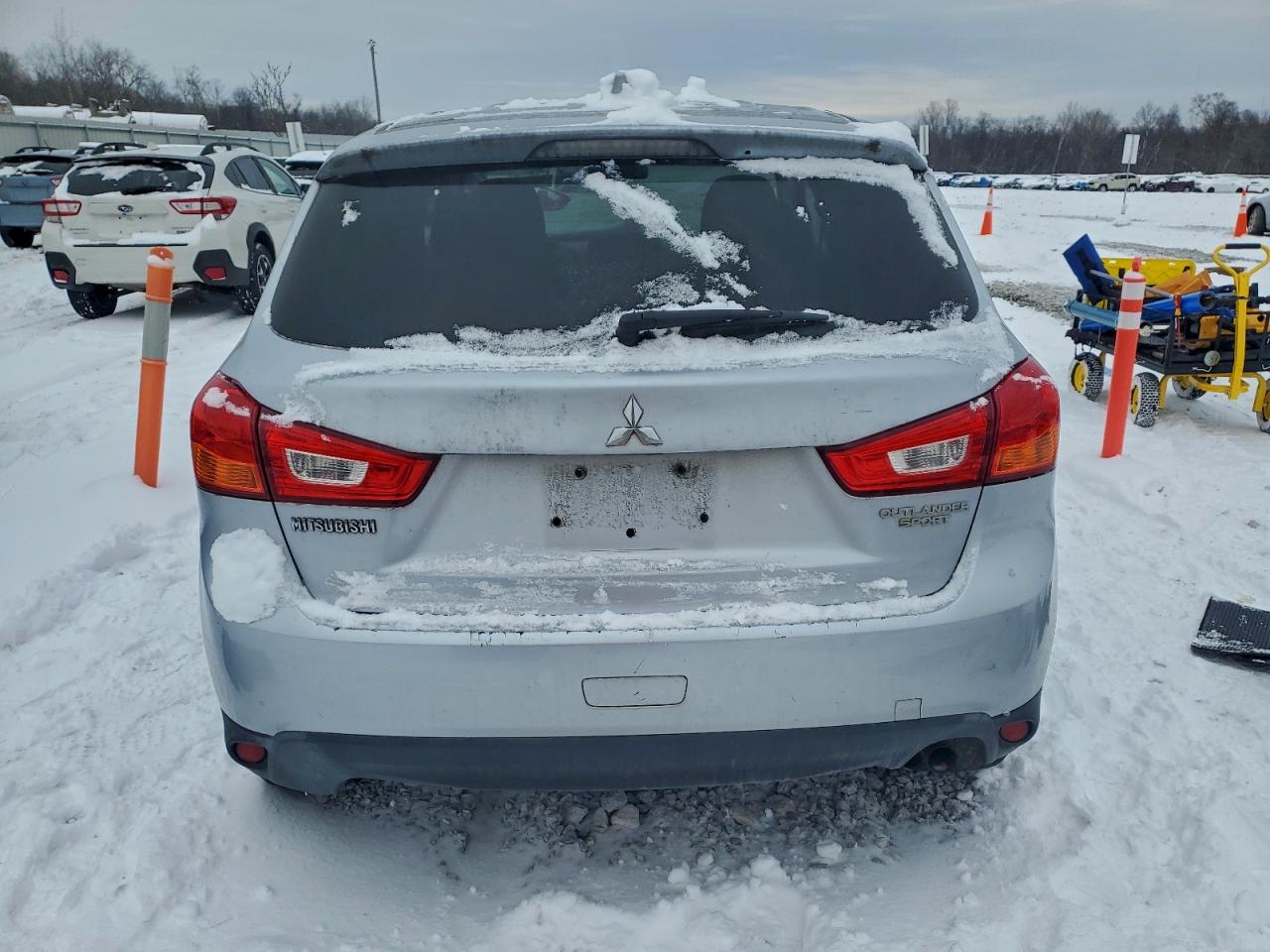 2017 MITSUBISHI OUTLANDER SPORT ES photo 16