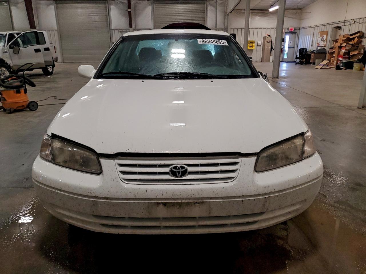 1999 TOYOTA CAMRY CE photo 13