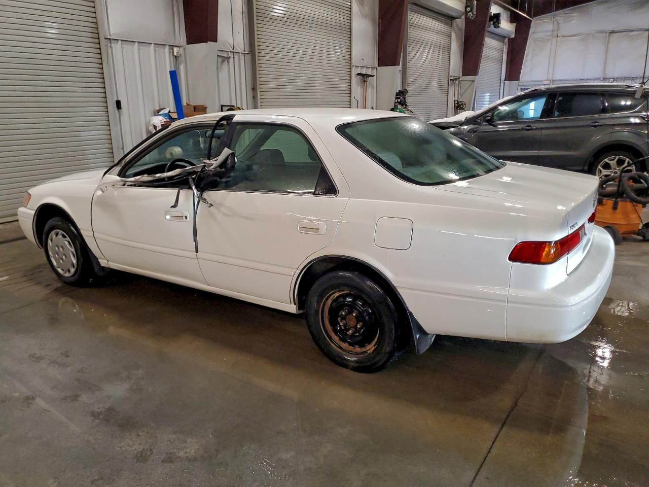 1999 TOYOTA CAMRY CE photo 4