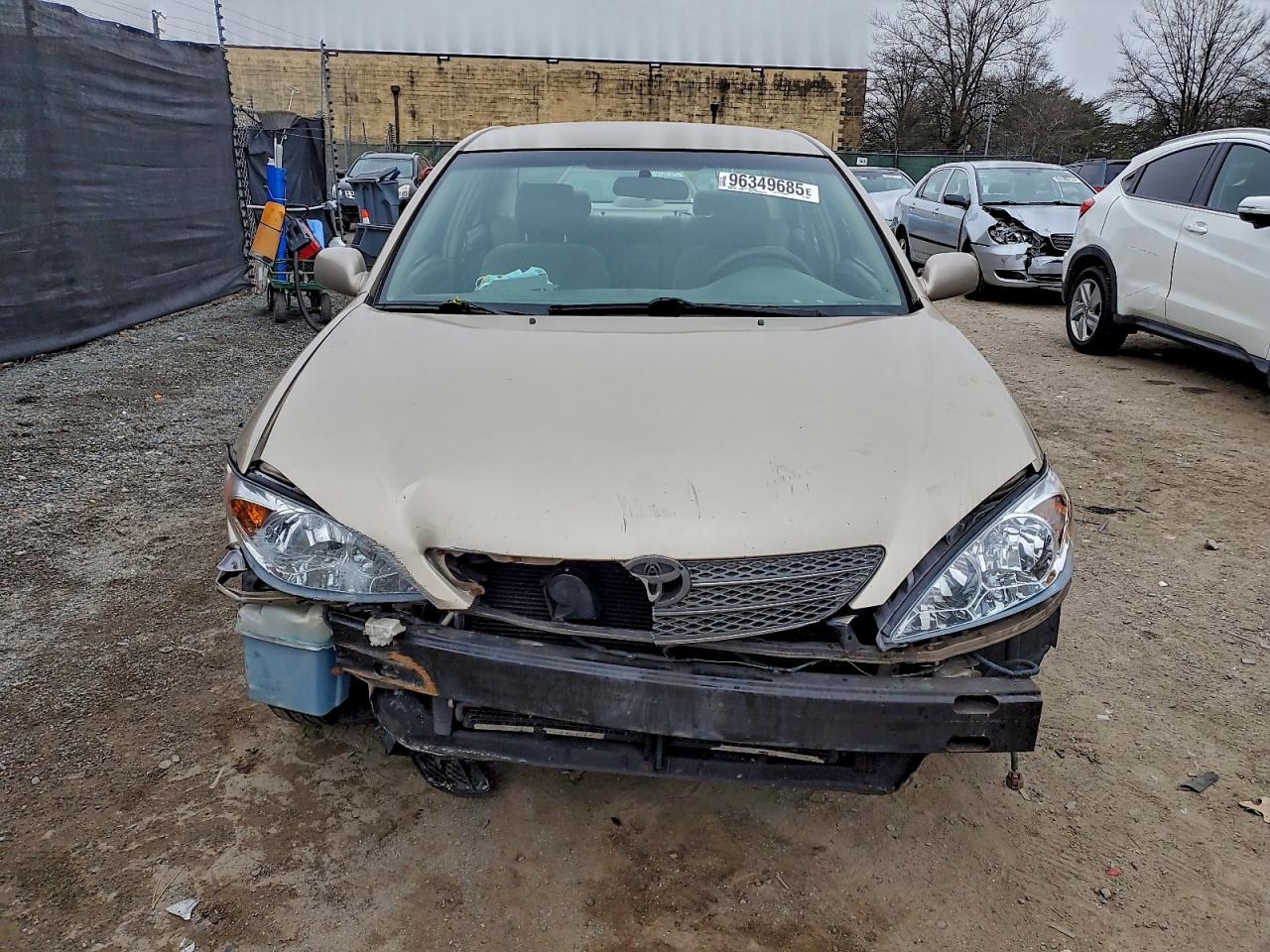 2002 TOYOTA CAMRY LE photo 13