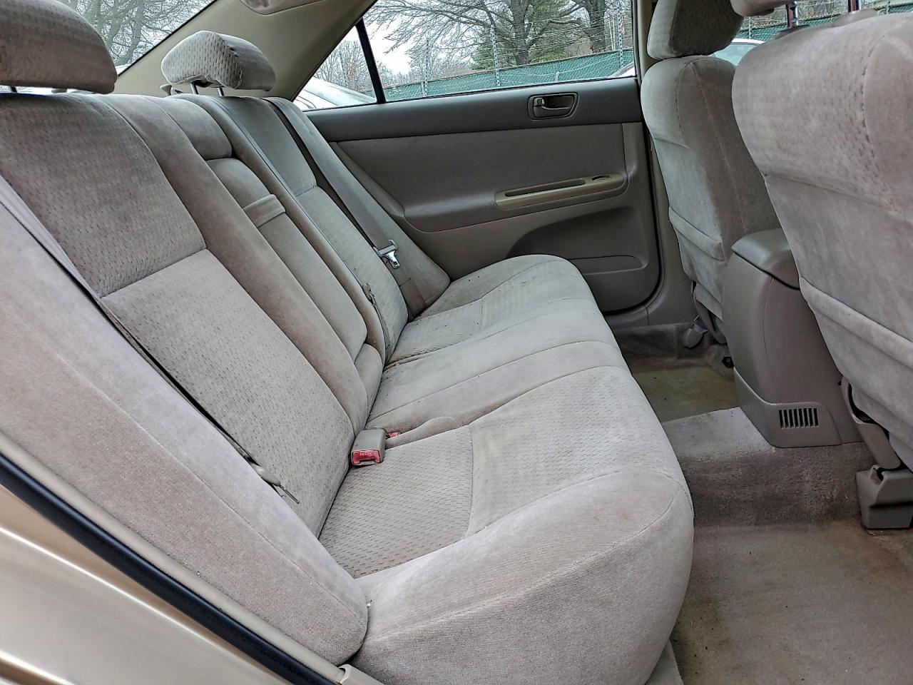 2002 TOYOTA CAMRY LE photo 28