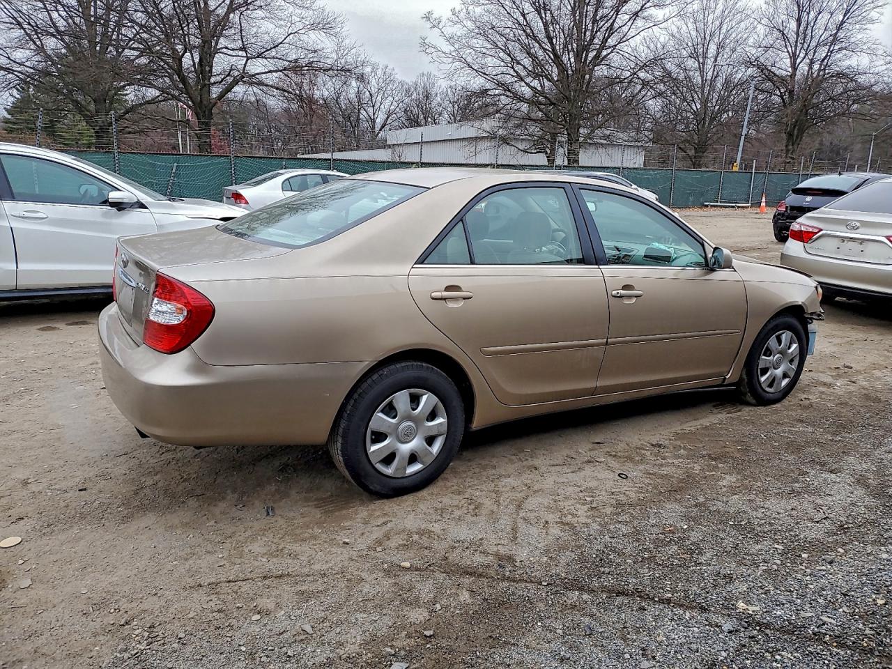 2002 TOYOTA CAMRY LE photo 7
