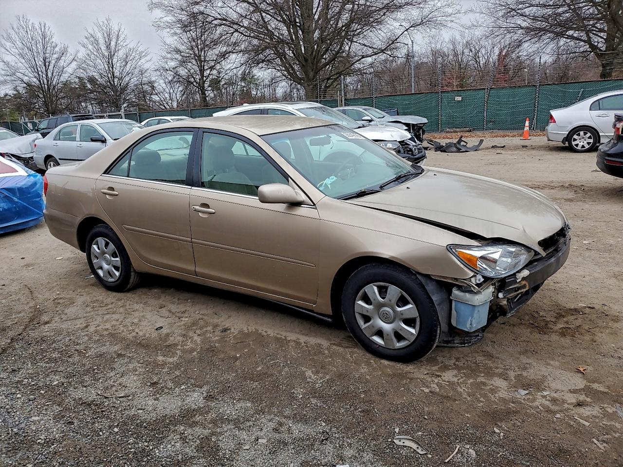 2002 TOYOTA CAMRY LE photo 10
