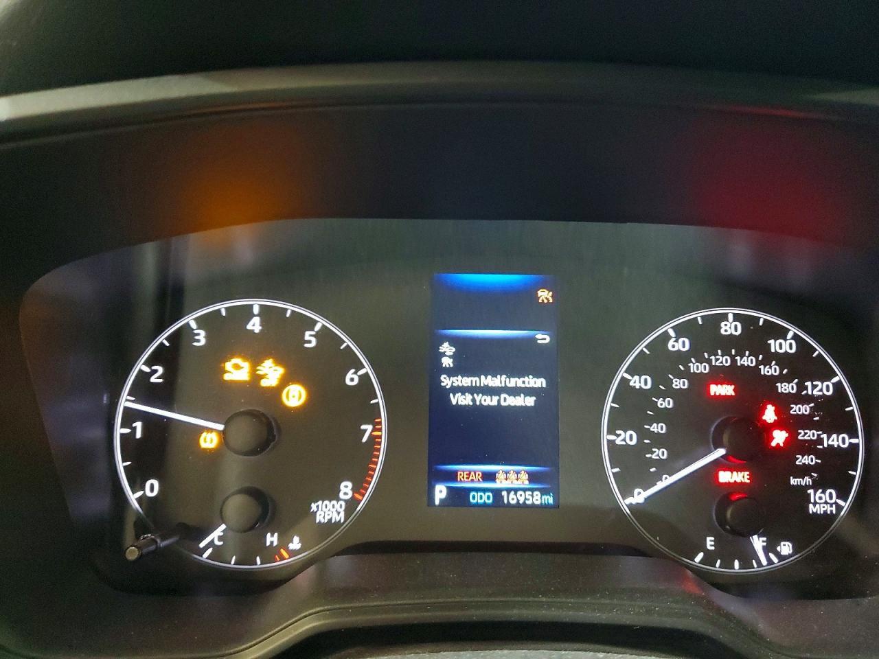 2025 TOYOTA COROLLA LE photo 17