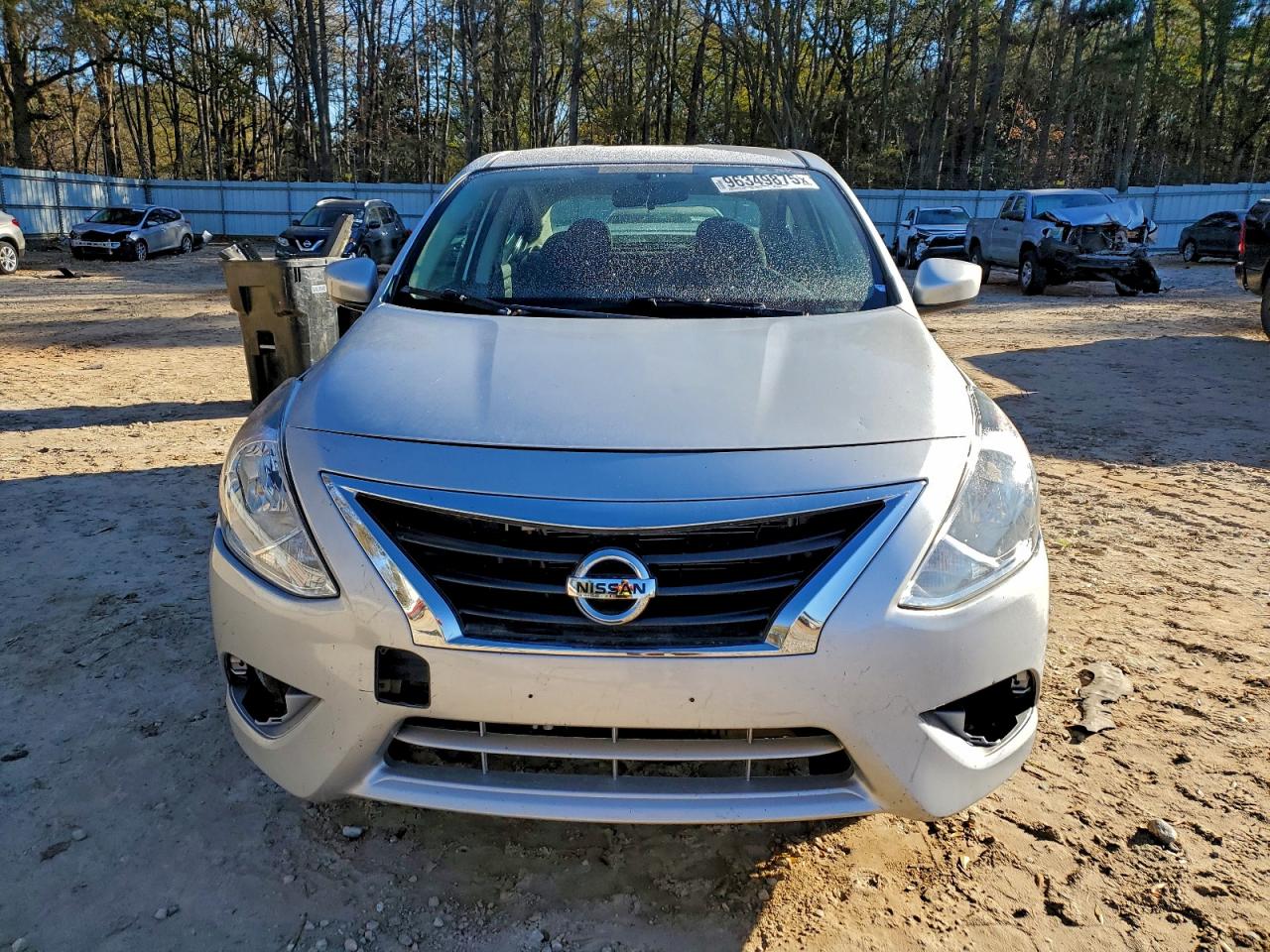 2019 NISSAN VERSA S photo 5