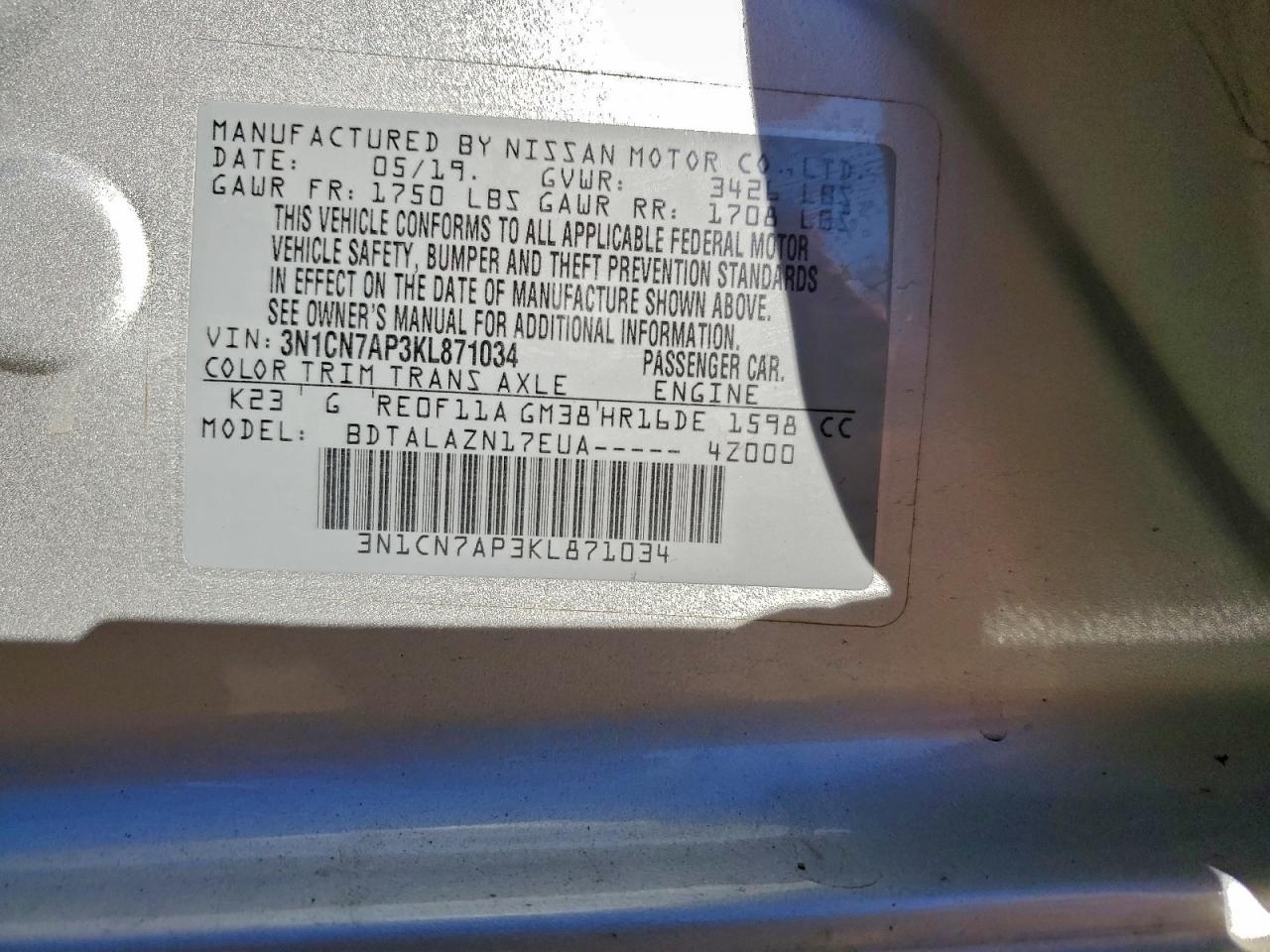 2019 NISSAN VERSA S photo 12