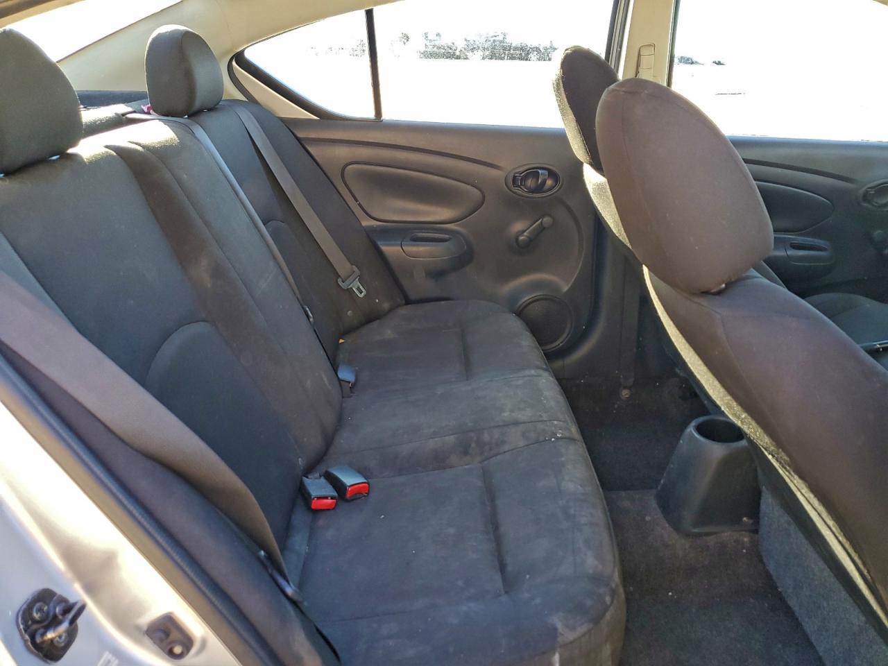 2019 NISSAN VERSA S photo 10
