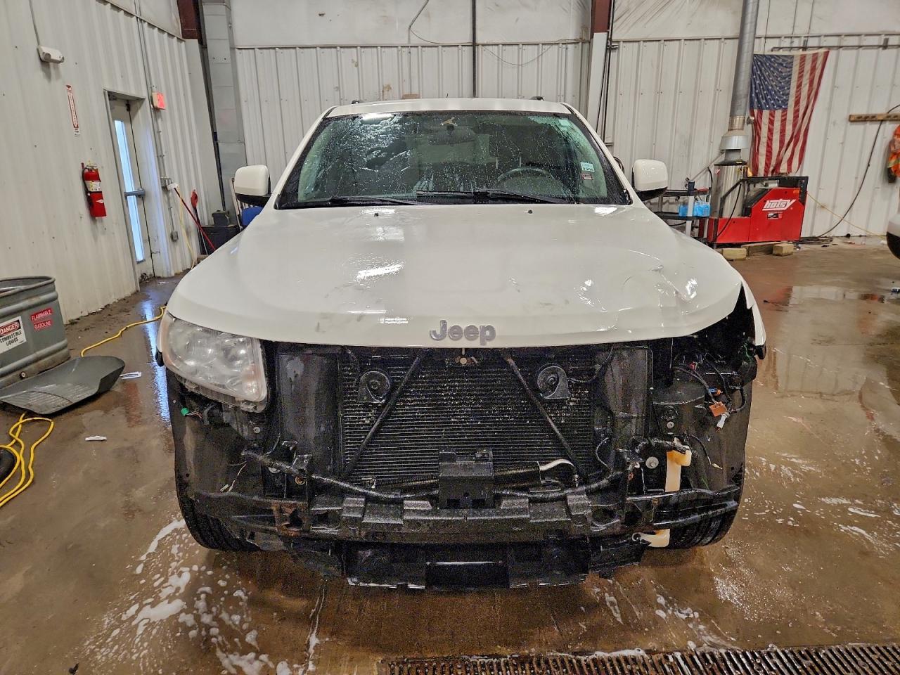 2011 JEEP GRAND CHEROKEE LAREDO photo 9