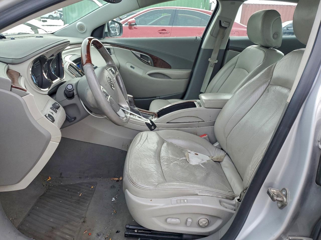 2010 BUICK LACROSSE CXS photo 13
