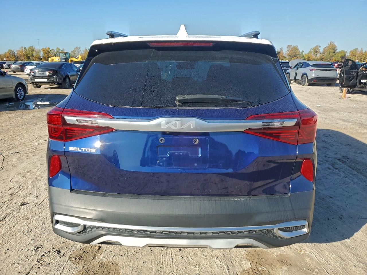 2023 KIA SELTOS S photo 6