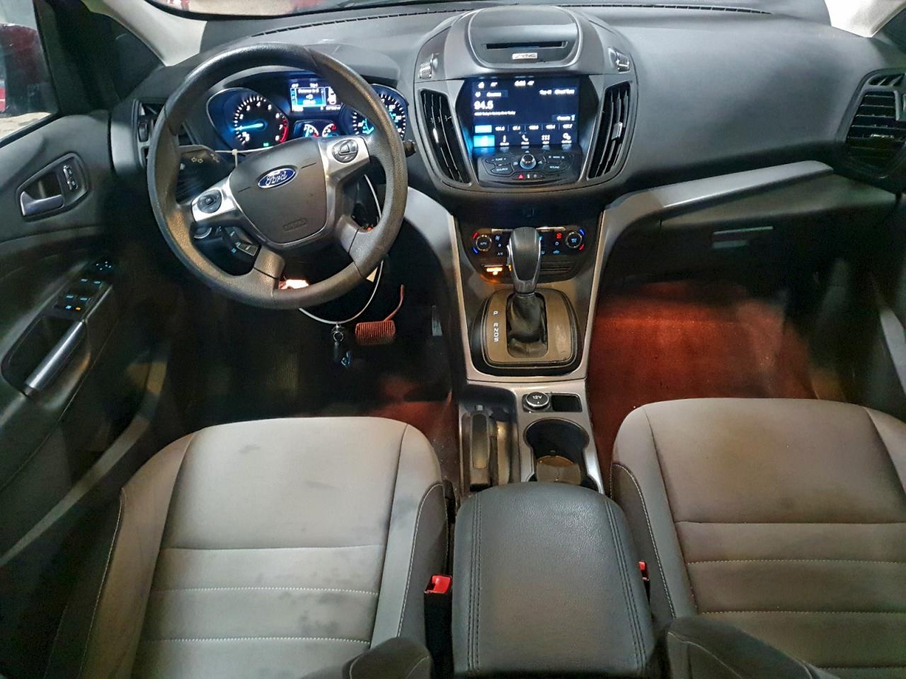 2016 FORD ESCAPE SE photo 8