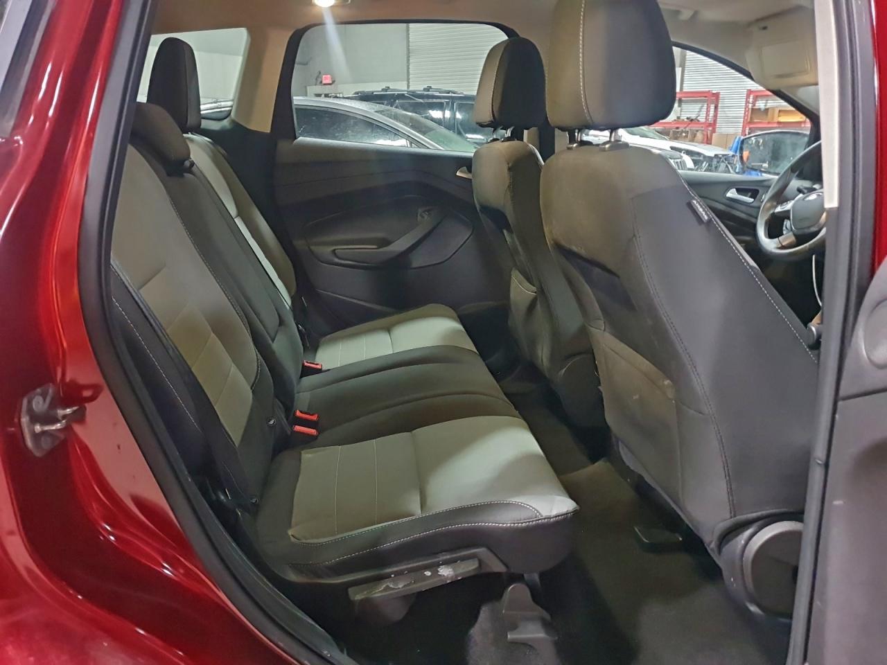 2016 FORD ESCAPE SE photo 10