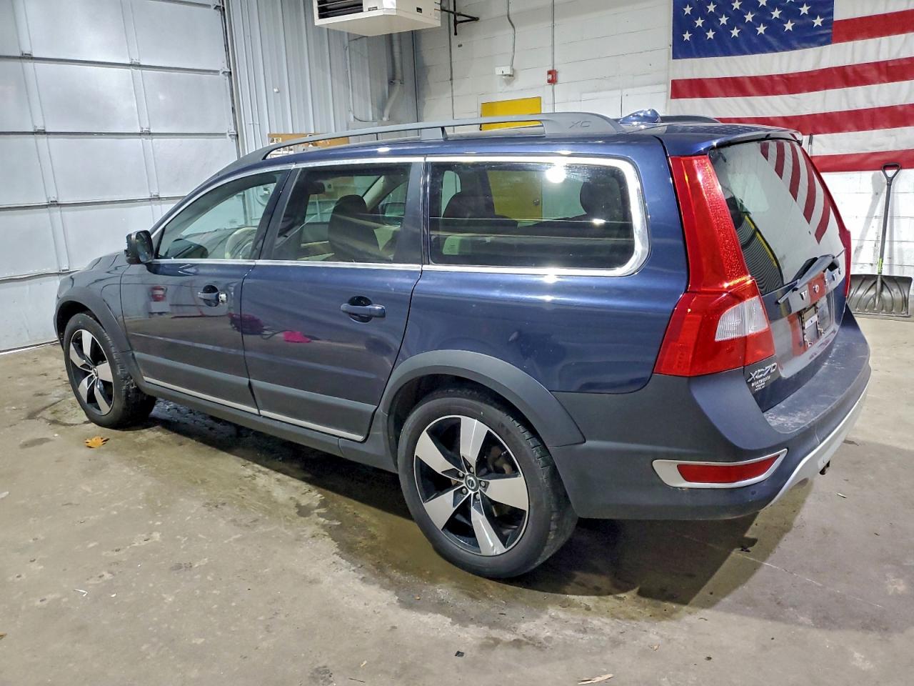 2010 VOLVO XC70 3.2 photo 2