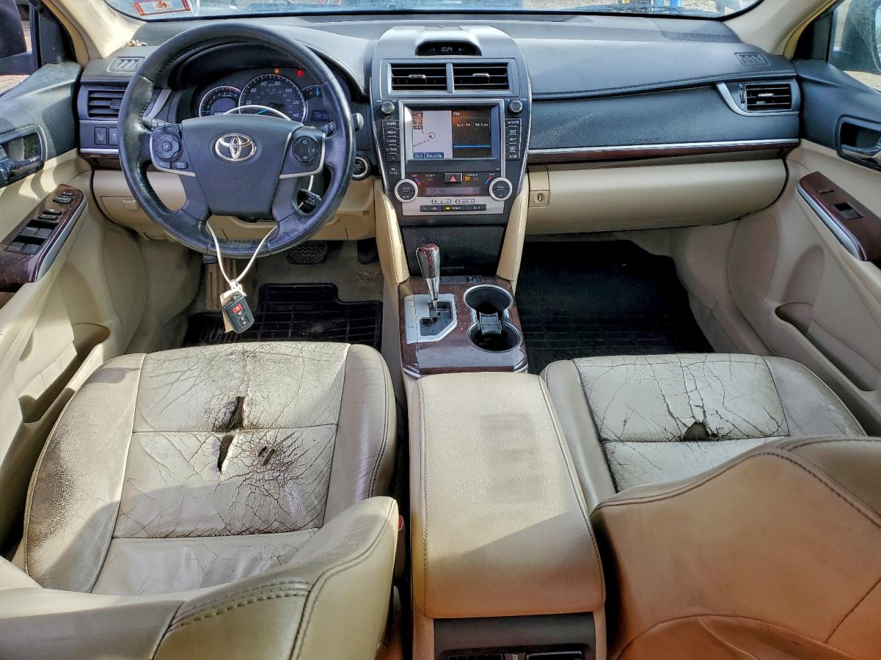 2012 TOYOTA CAMRY SE photo 8