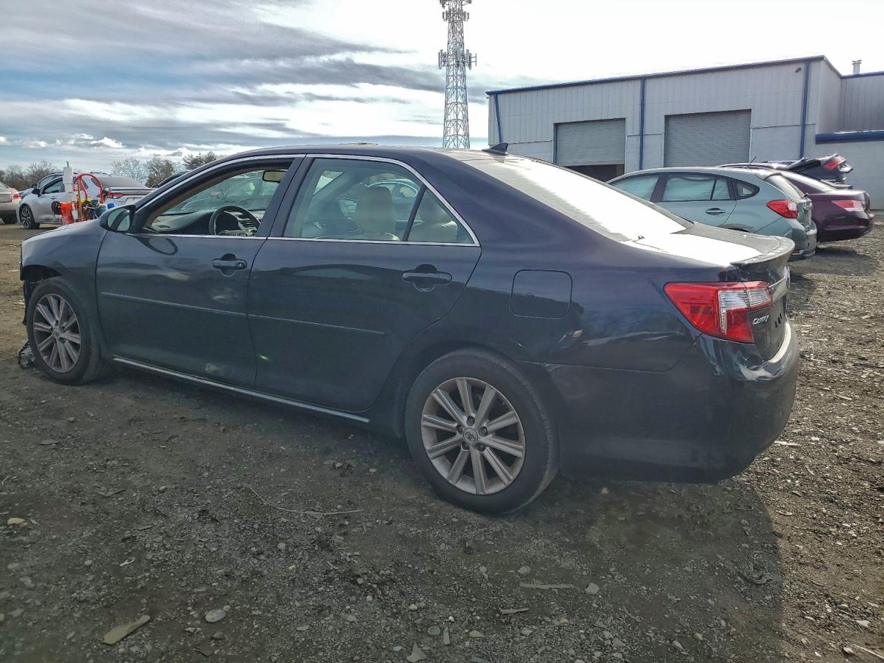 2012 TOYOTA CAMRY SE photo 2