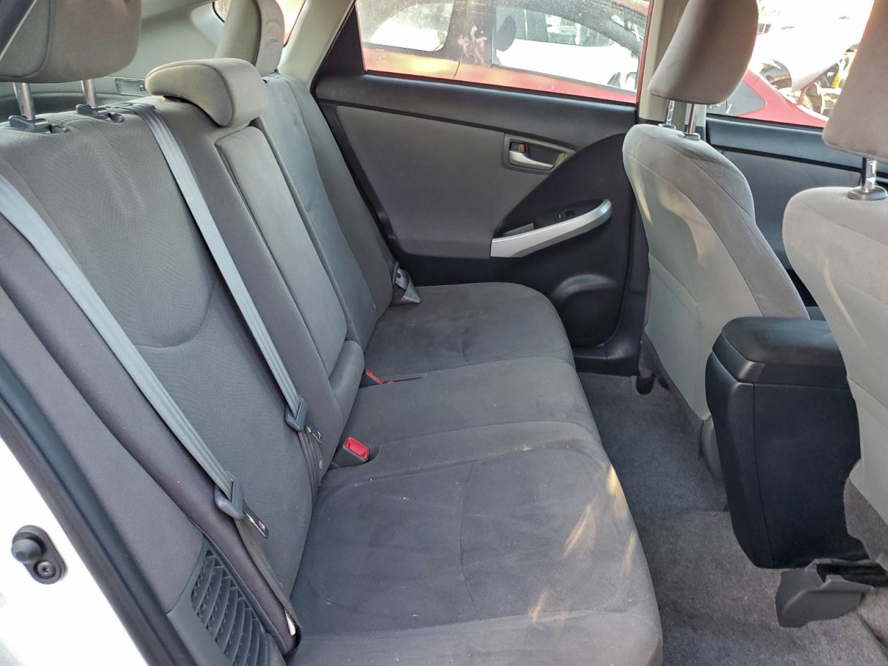 2015 TOYOTA PRIUS photo 10