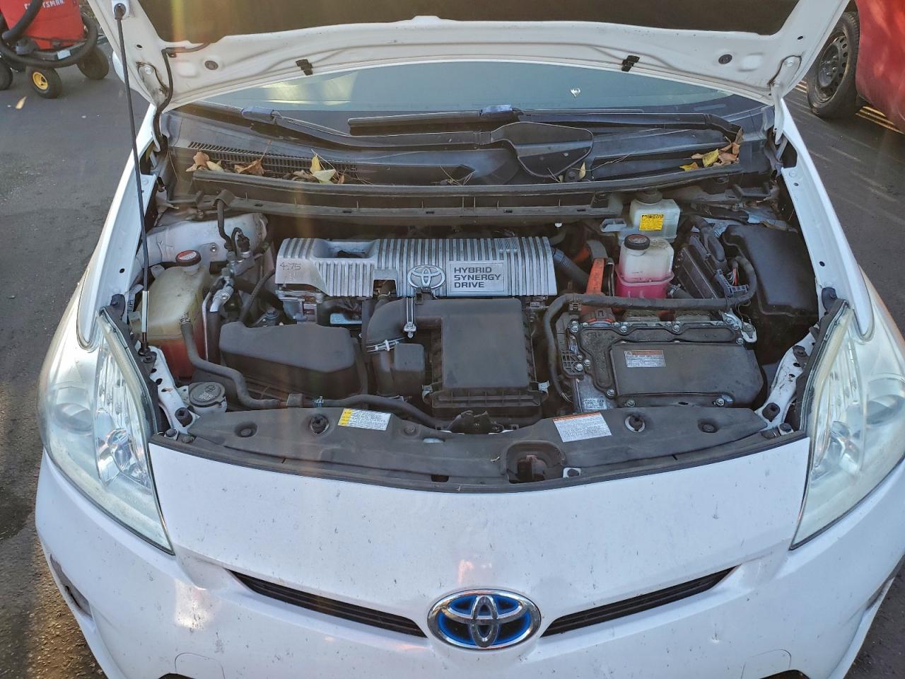 2015 TOYOTA PRIUS photo 11