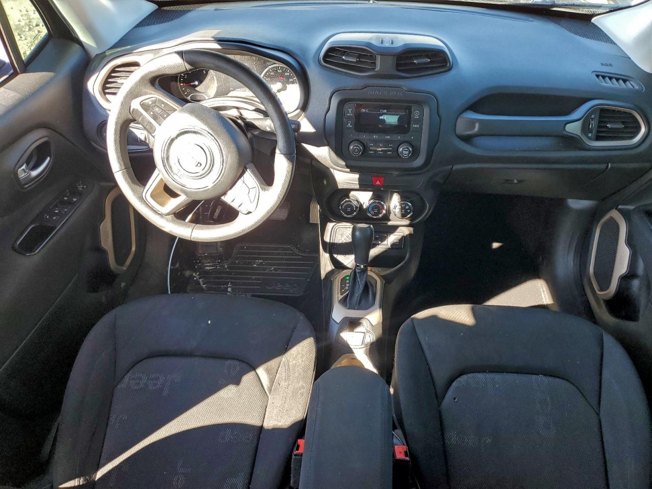 2017 JEEP RENEGADE SPORT photo 8
