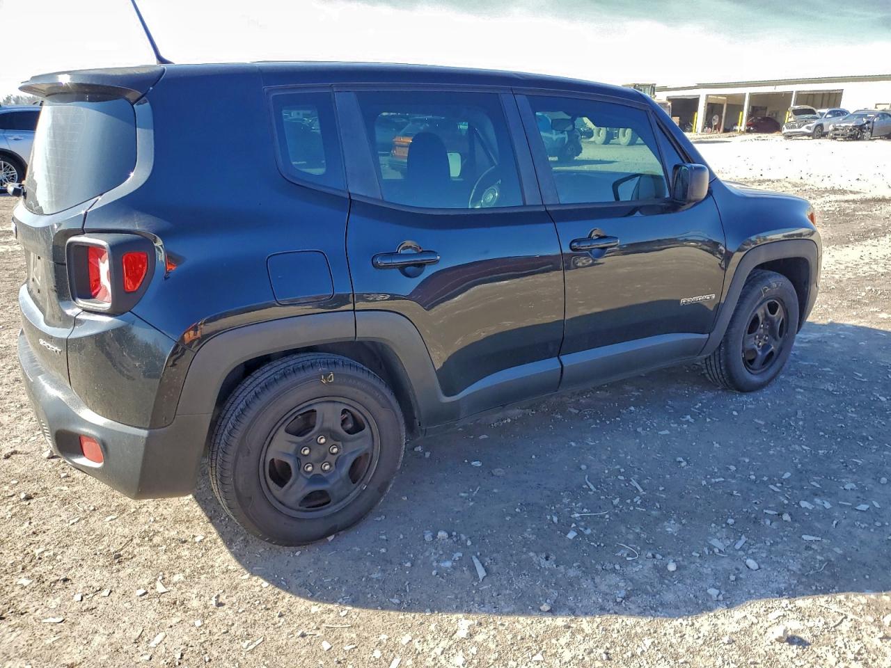 2017 JEEP RENEGADE SPORT photo 3